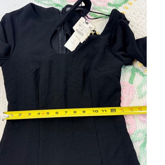 Zara Mini Dress Black Long‎ Sleeve Cut Out Gold Chain Detail Party Cocktail - Picture 4 of 9